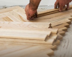 Укладка винилового ламината с  механическим замком